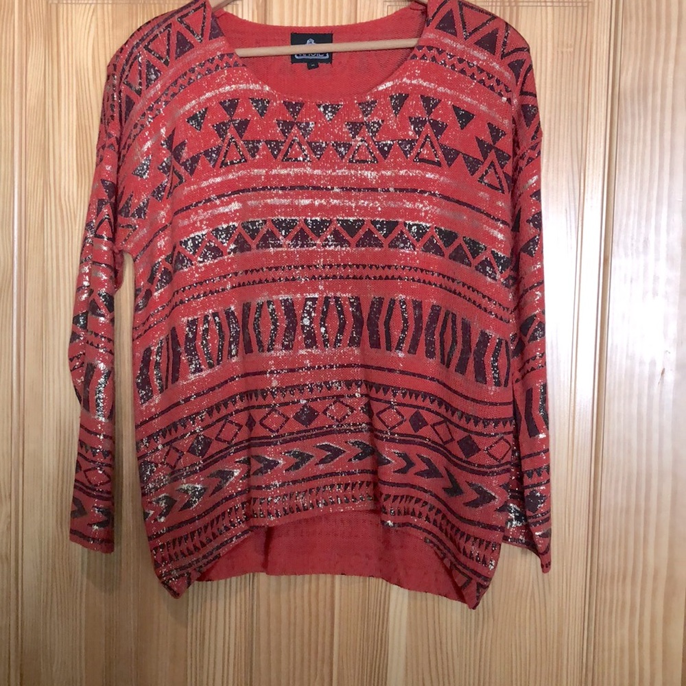 Angie, size M, women’s sweater, great condition, 100% acrylic.